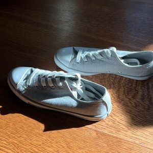 Textured Converse gray Size 6